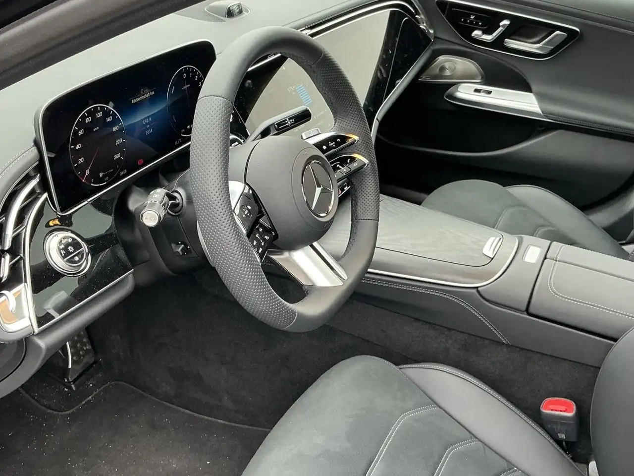 Mercedes-Benz E 300 12