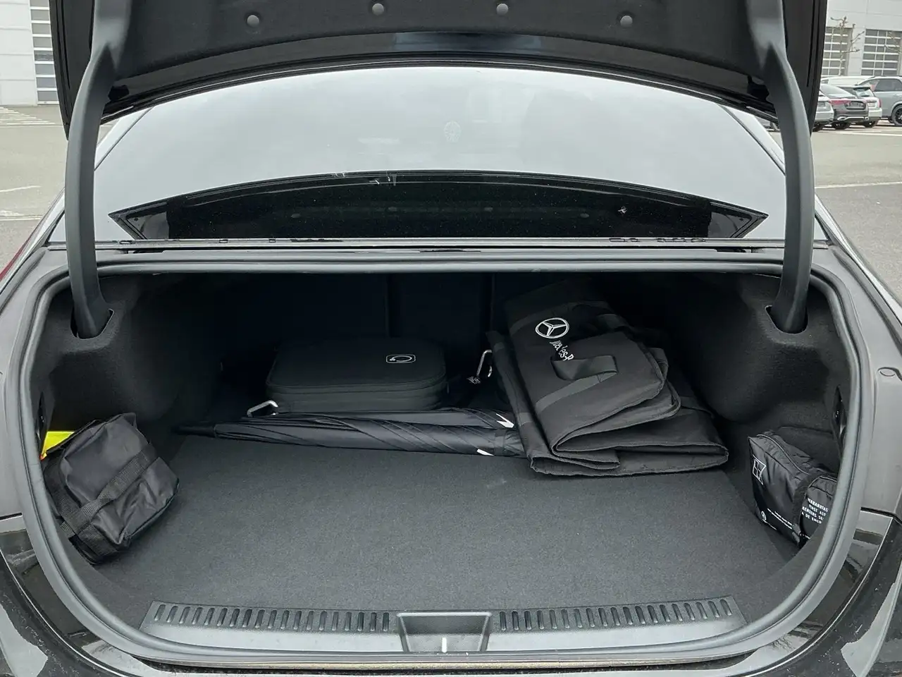 Mercedes-Benz E 300 16