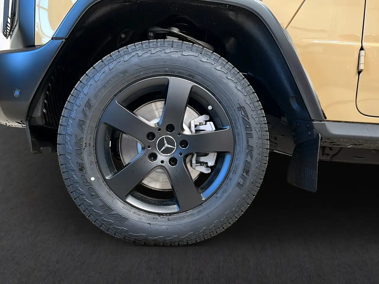 Mercedes-Benz G 450 7
