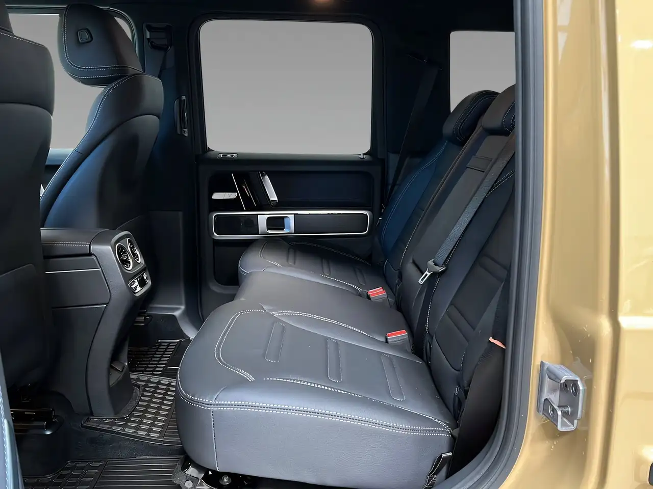 Mercedes-Benz G 450 9