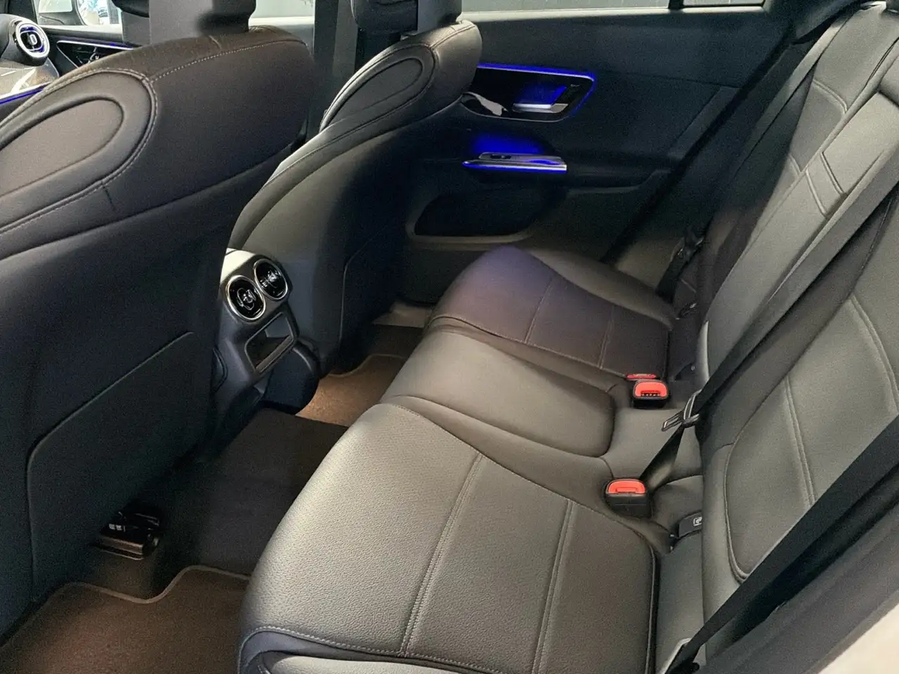 Mercedes-Benz GLC 220 14