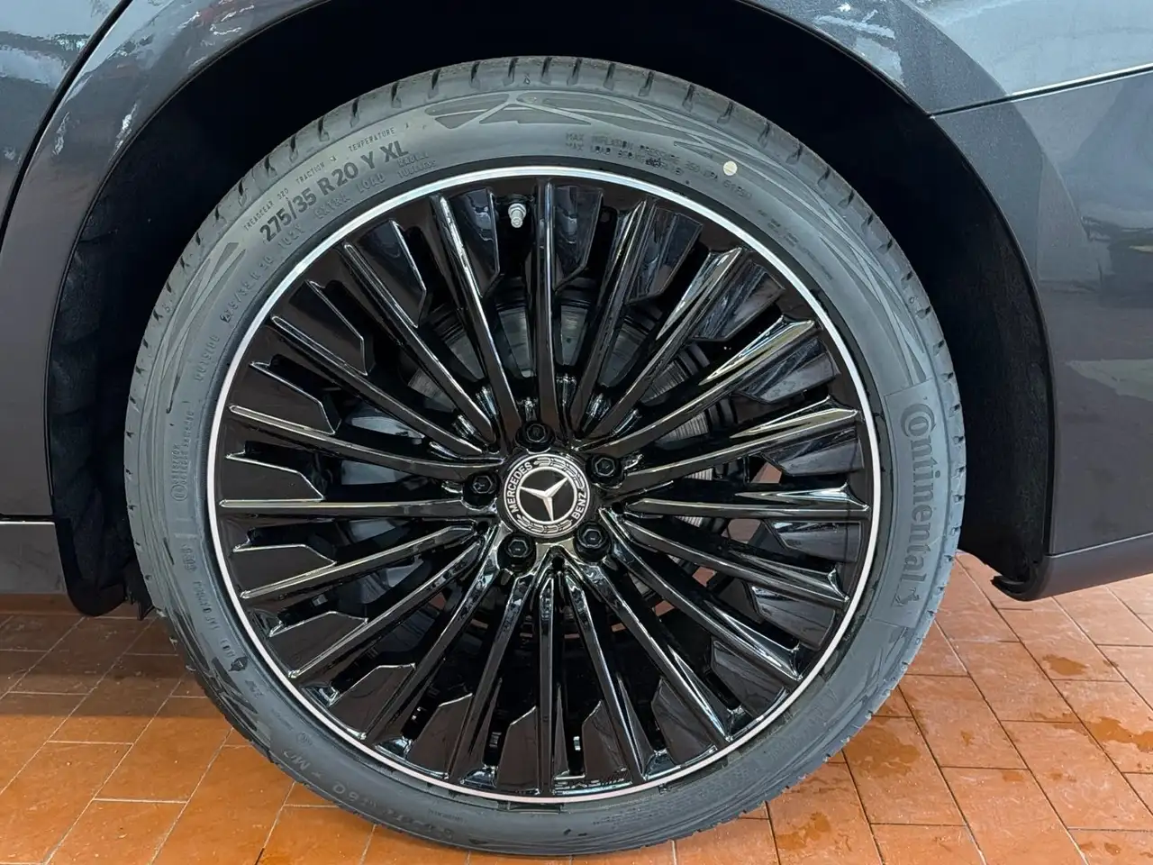Mercedes-Benz E 200 8