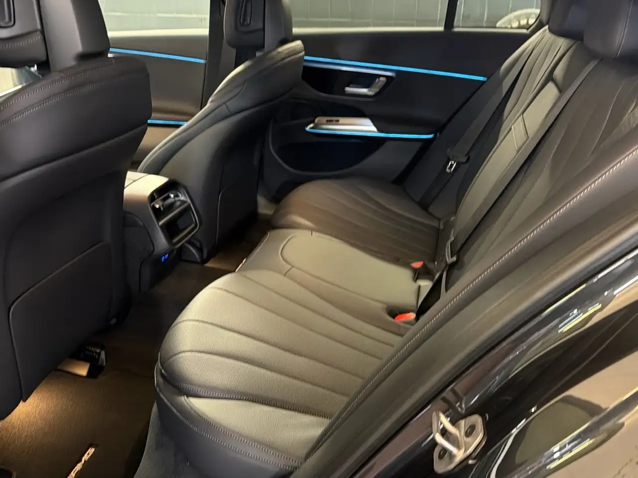 Mercedes-Benz E 200 14