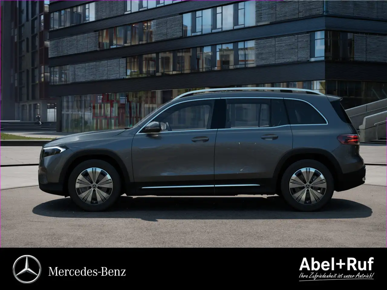 Mercedes-Benz EQB 350 3