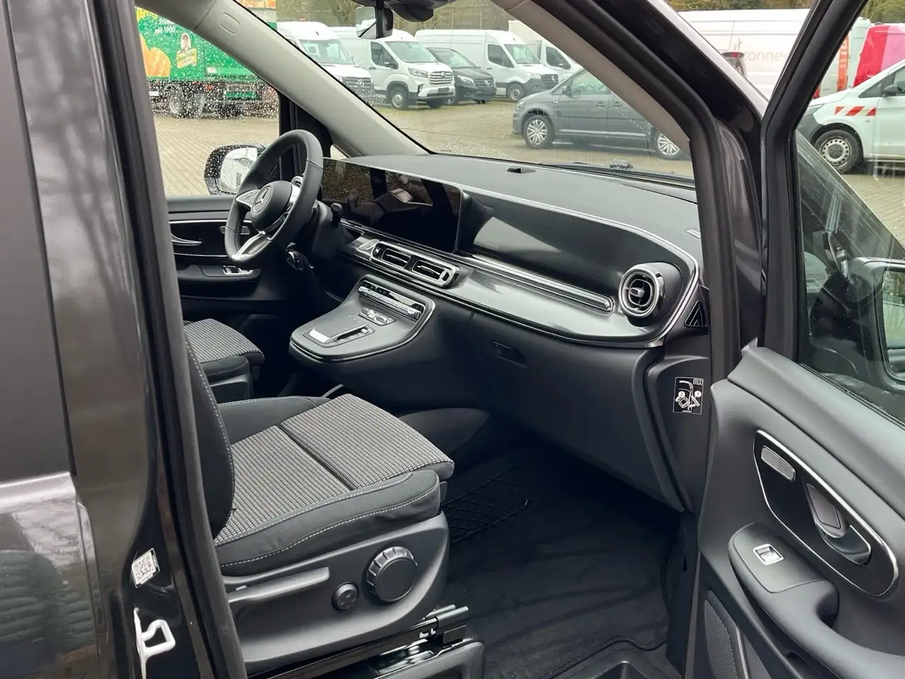 Mercedes-Benz V 250 12