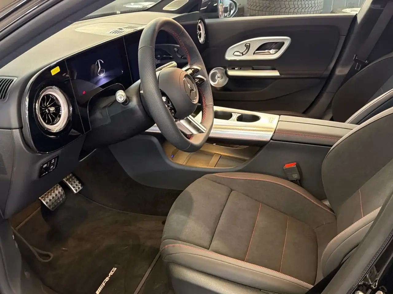 Mercedes-Benz CLA 200 12