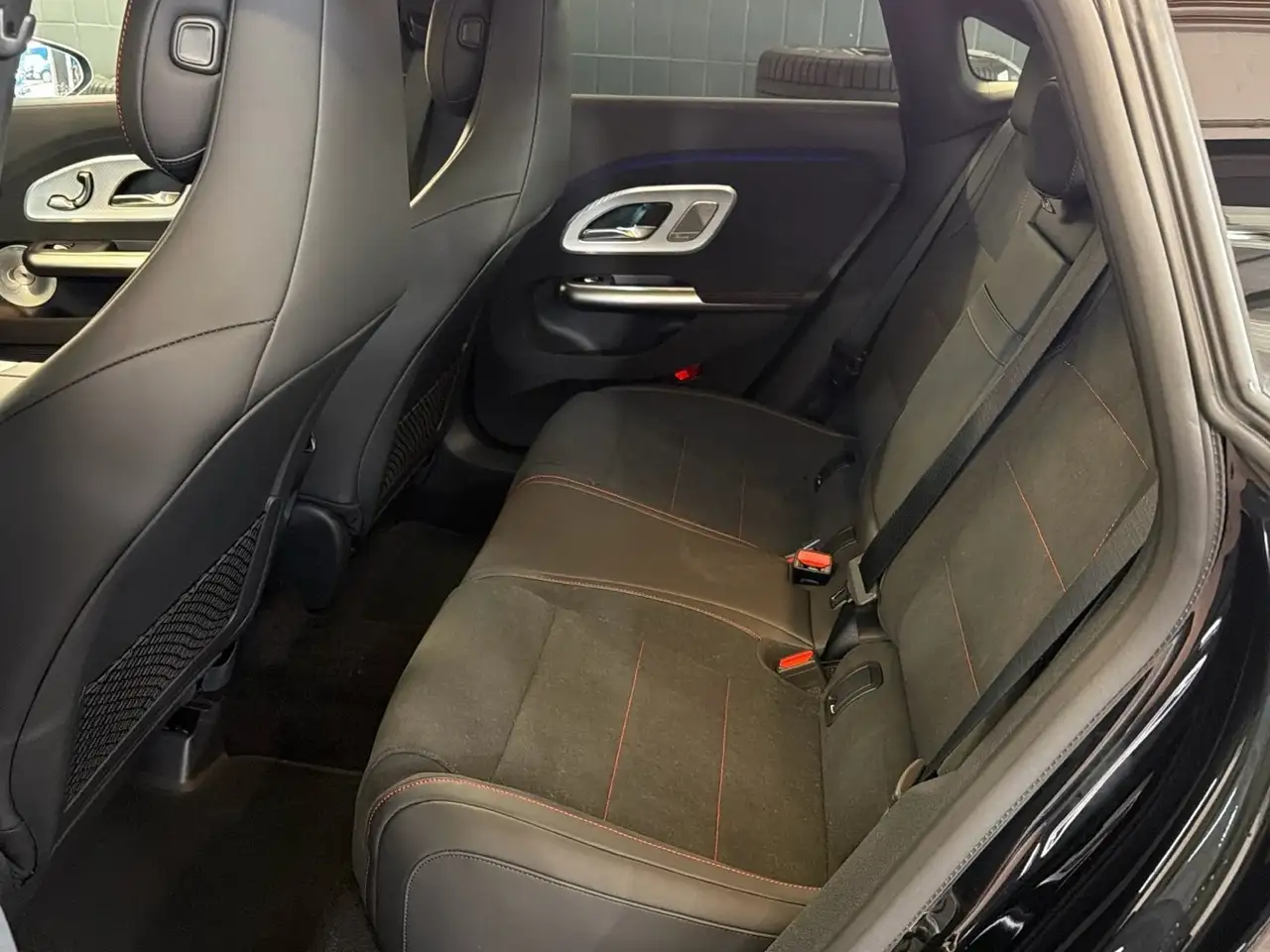 Mercedes-Benz CLA 200 14