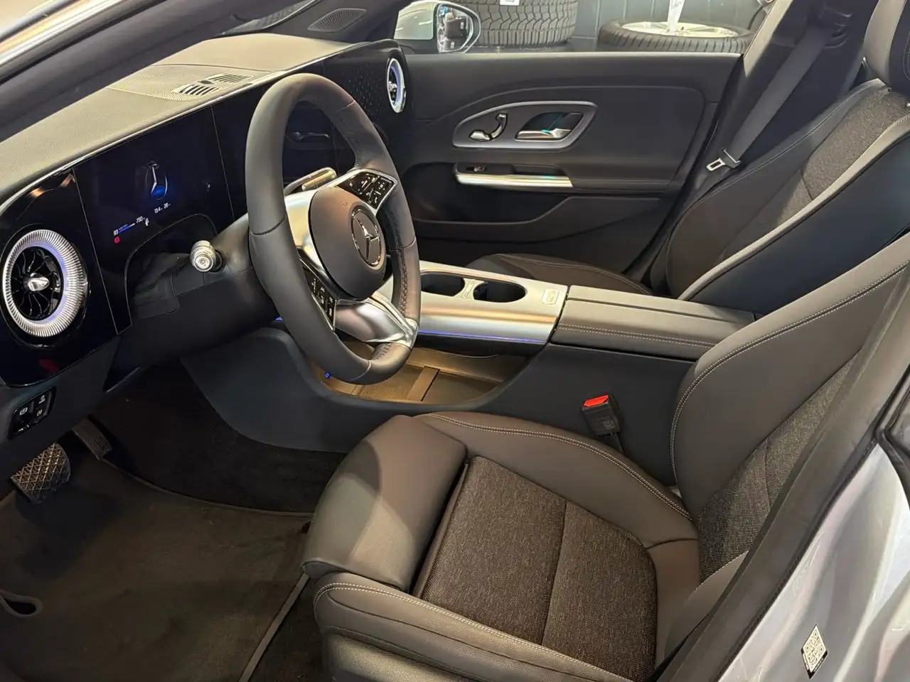 Mercedes-Benz CLA 250 12