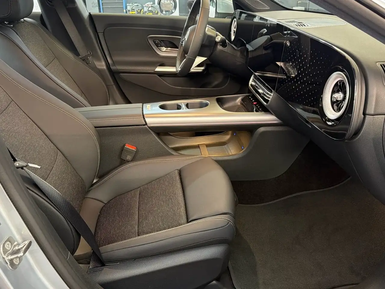 Mercedes-Benz CLA 250 13