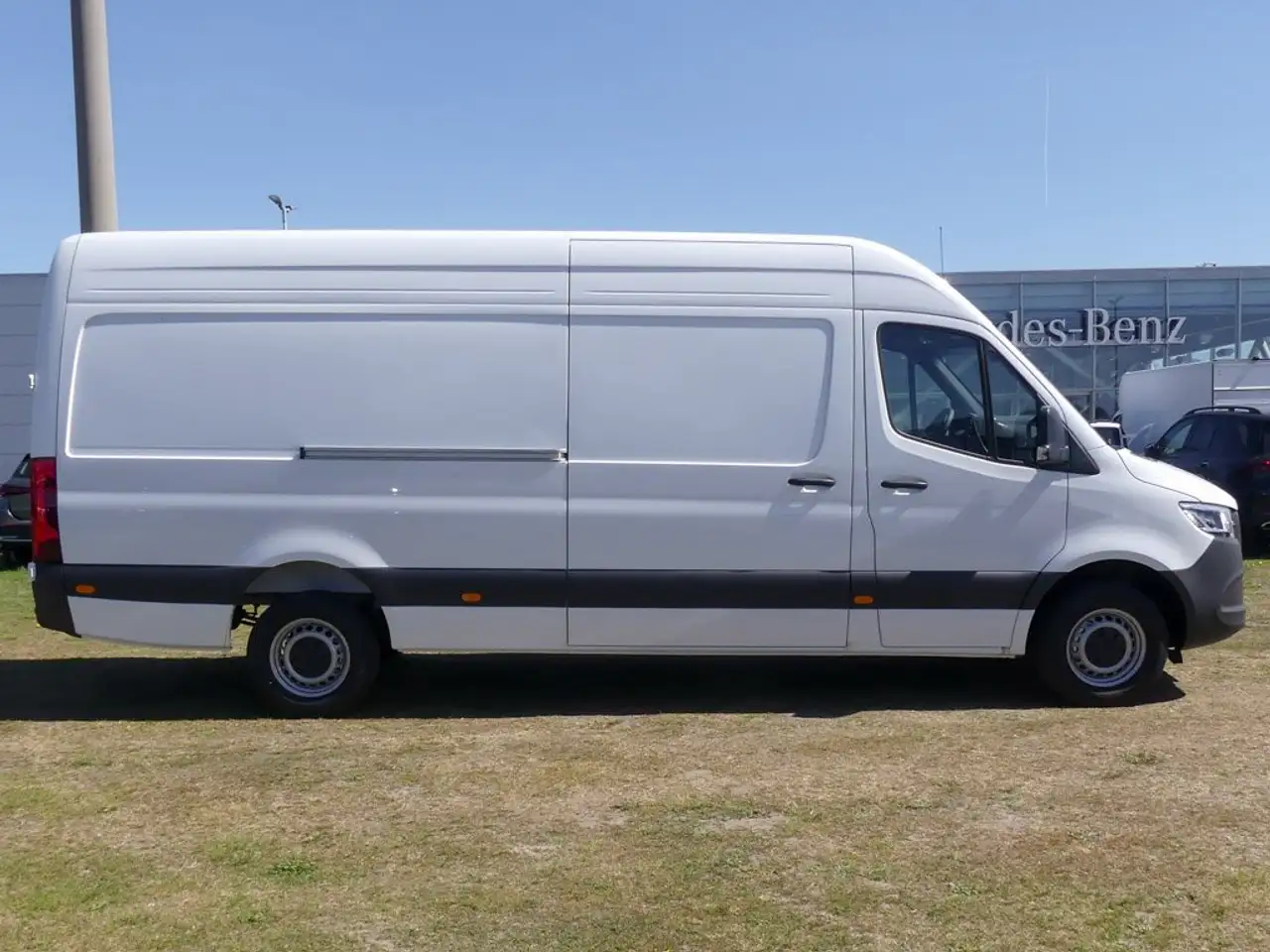 Mercedes-Benz Sprinter 317 4