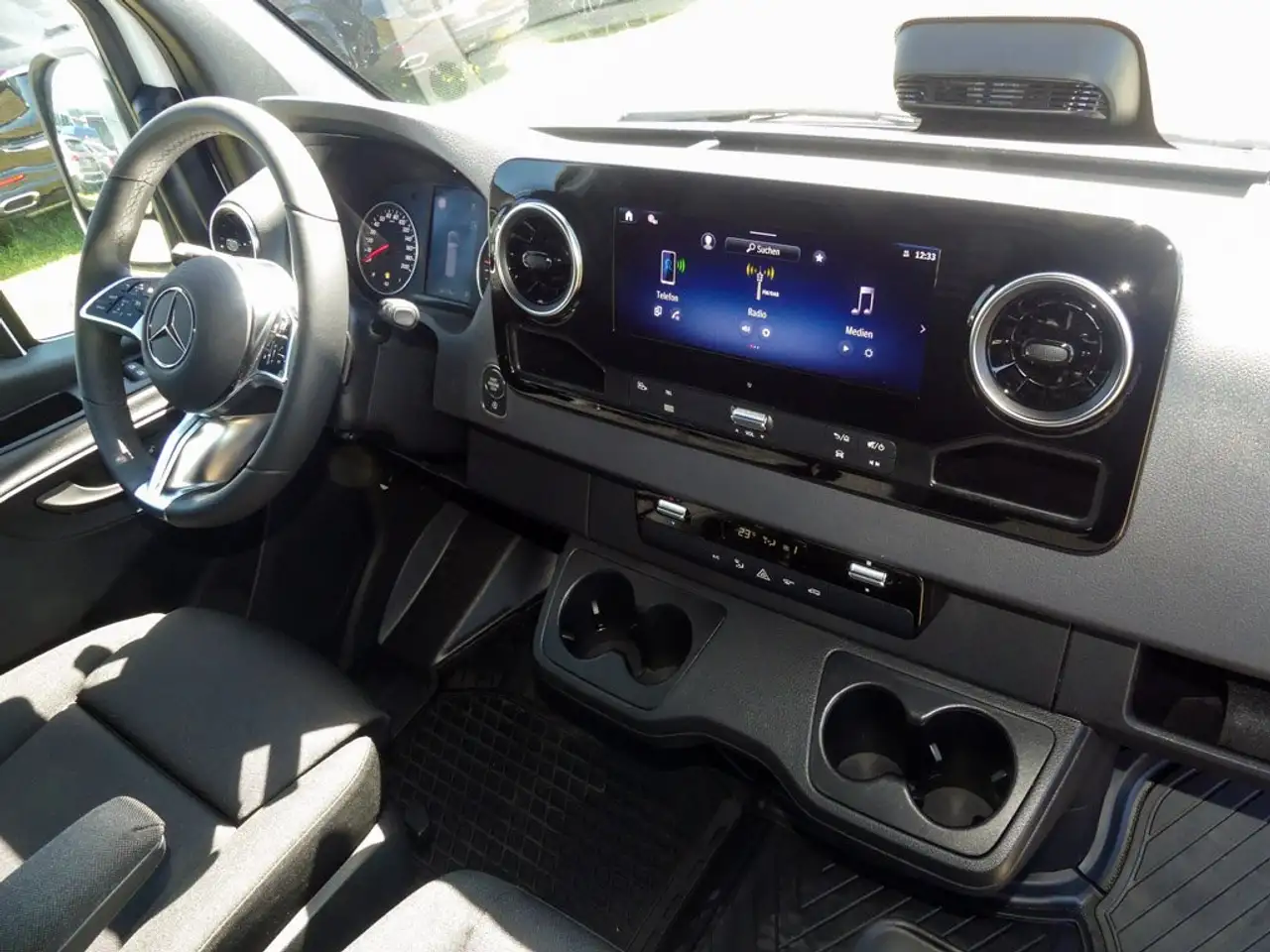 Mercedes-Benz Sprinter 317 13