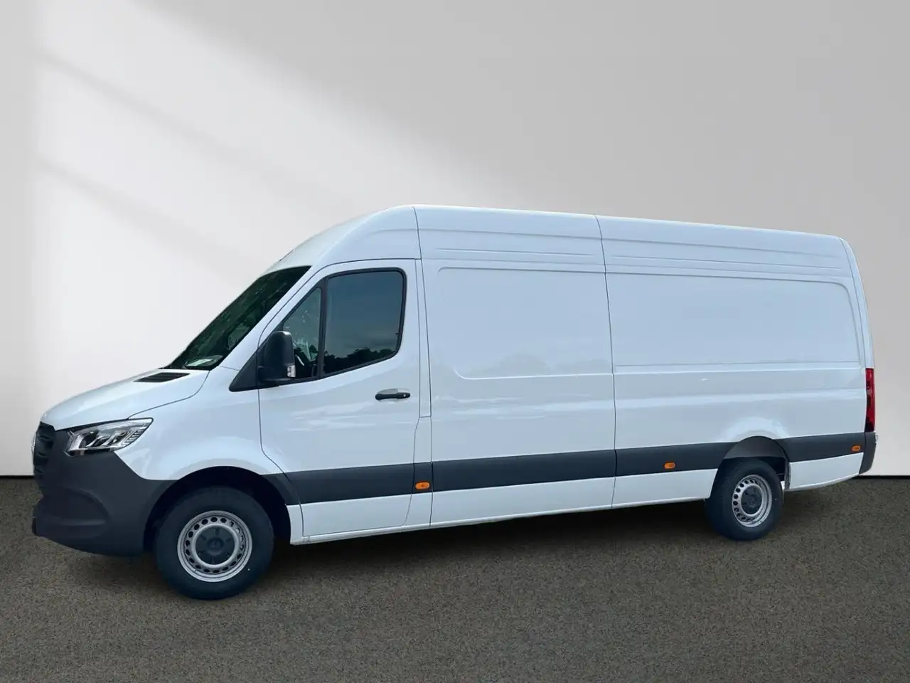 Mercedes-Benz Sprinter 317 3