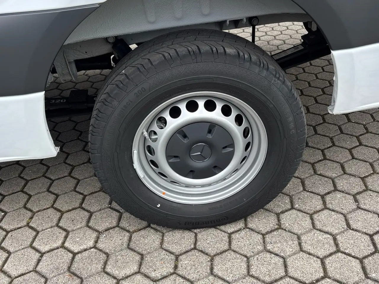 Mercedes-Benz Sprinter 317 8