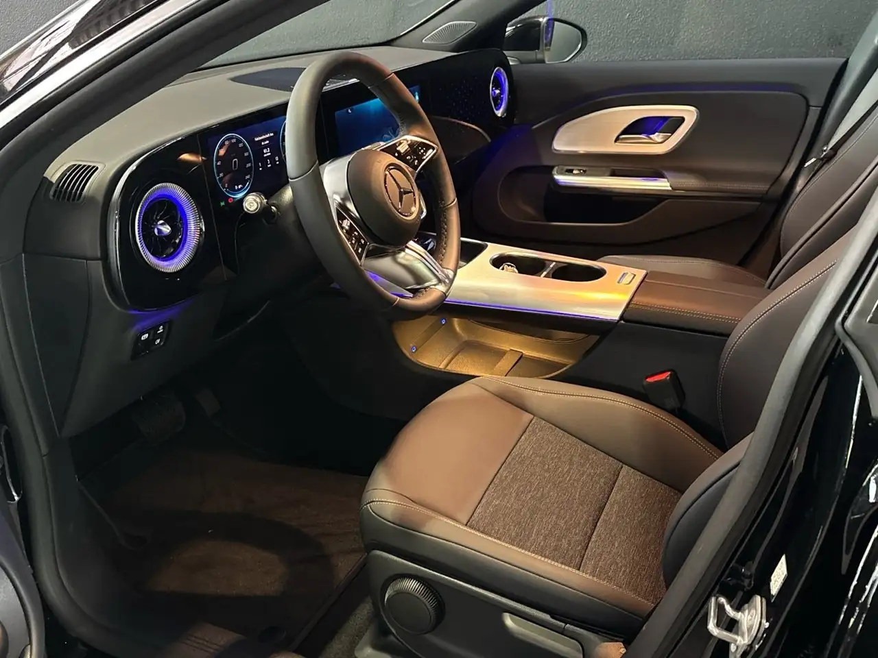 Mercedes-Benz CLA 250 12