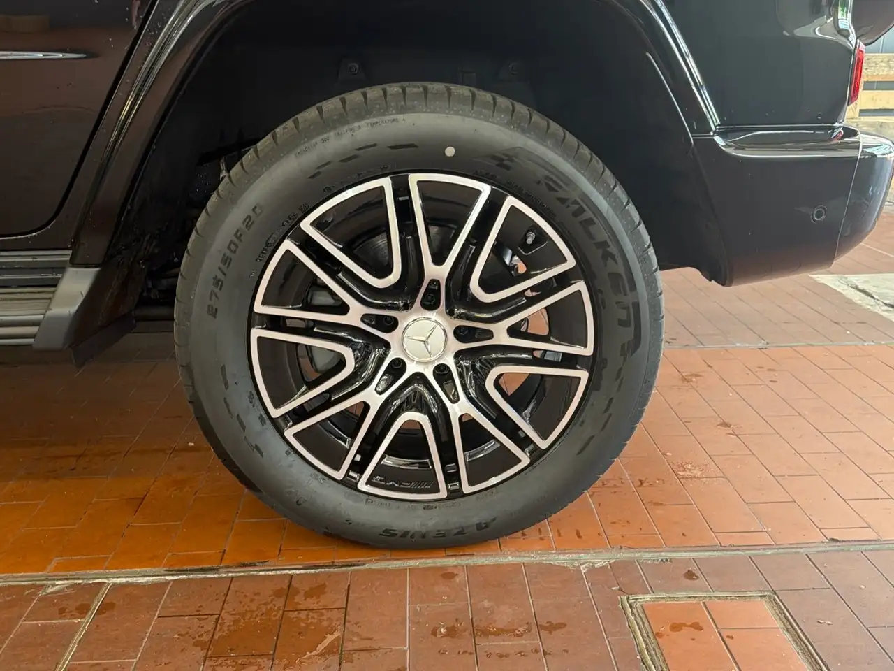 Mercedes-Benz G 580 8