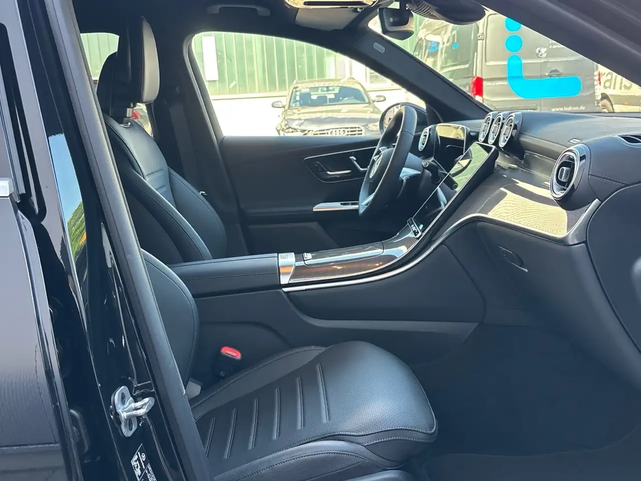 Mercedes-Benz GLC 200 13