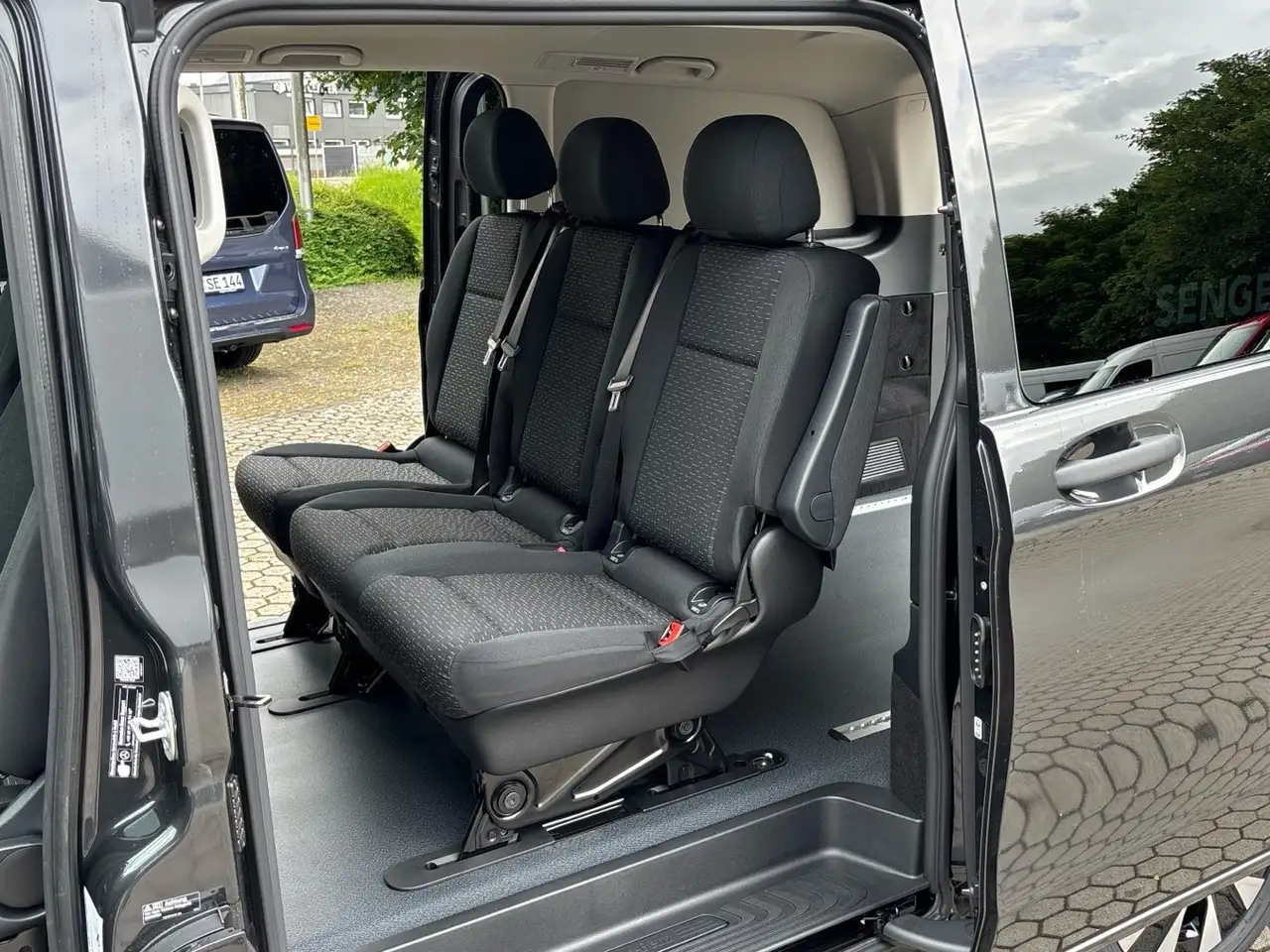 Mercedes-Benz Vito 124 9