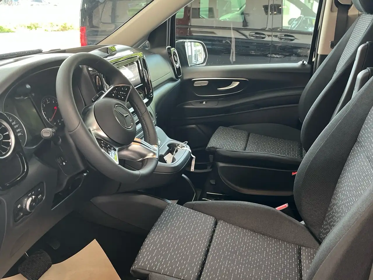 Mercedes-Benz Vito 119 12