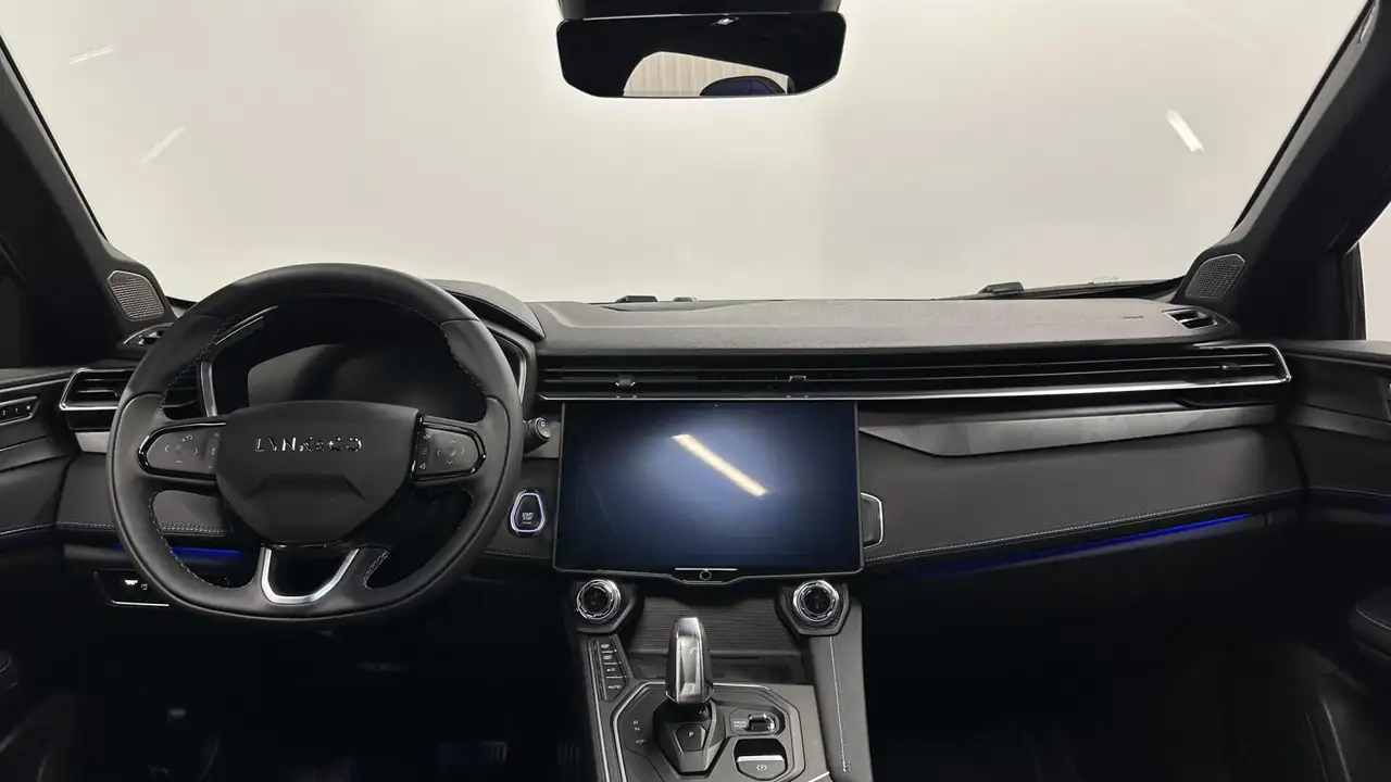 Lynk & Co 3