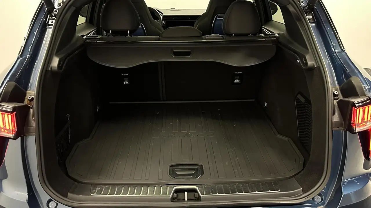 Lynk & Co 6