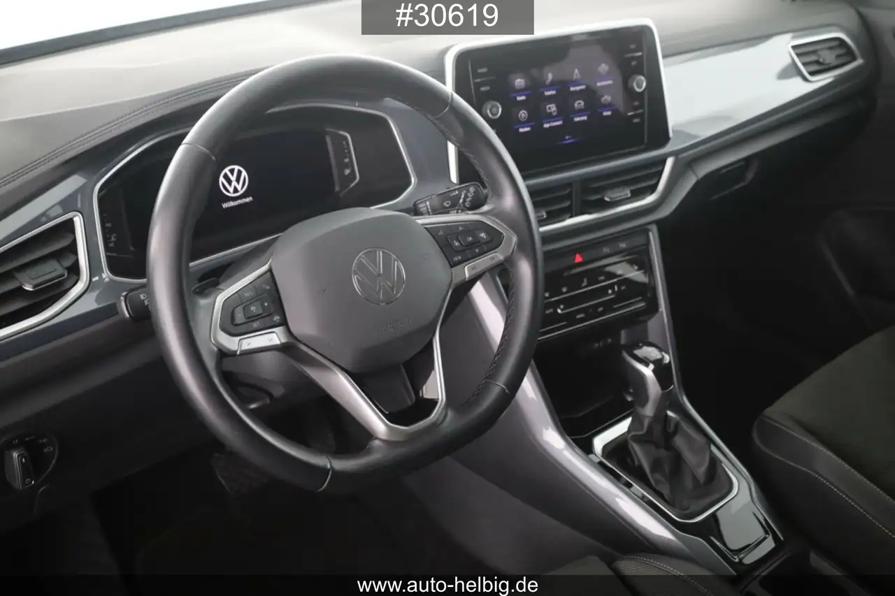 Volkswagen T-Roc 11