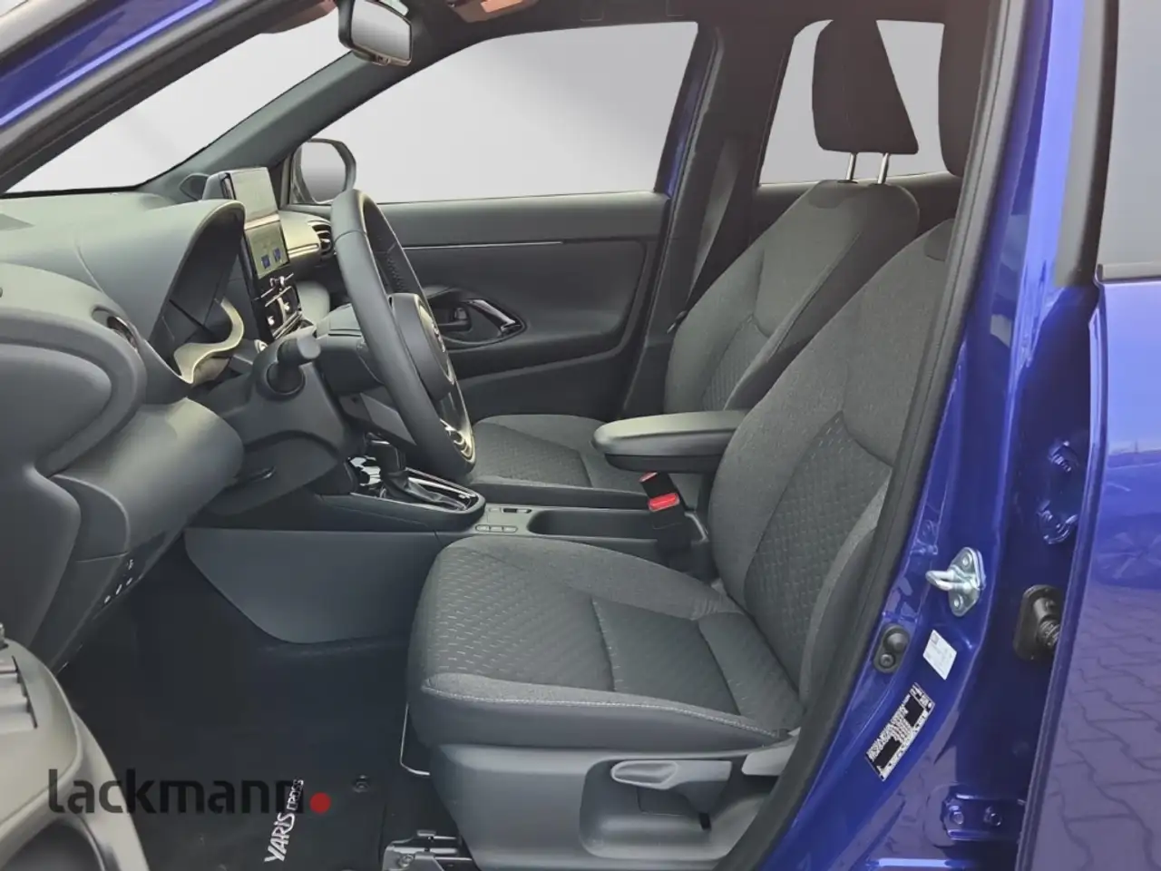 Toyota Yaris 8