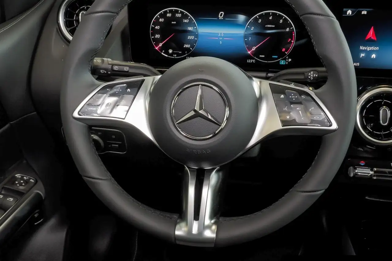 Mercedes-Benz B 180 13