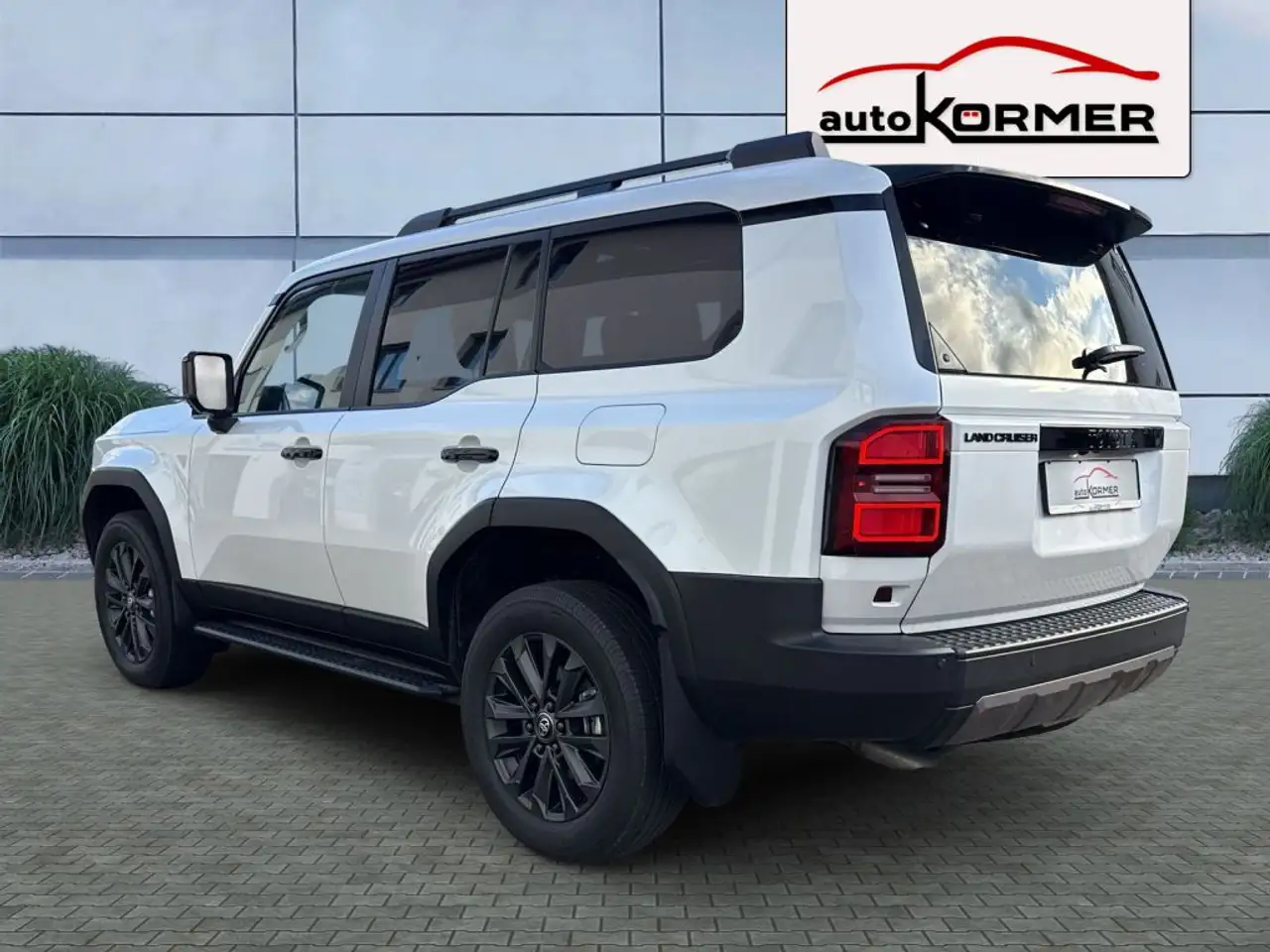 Toyota Land Cruiser 5