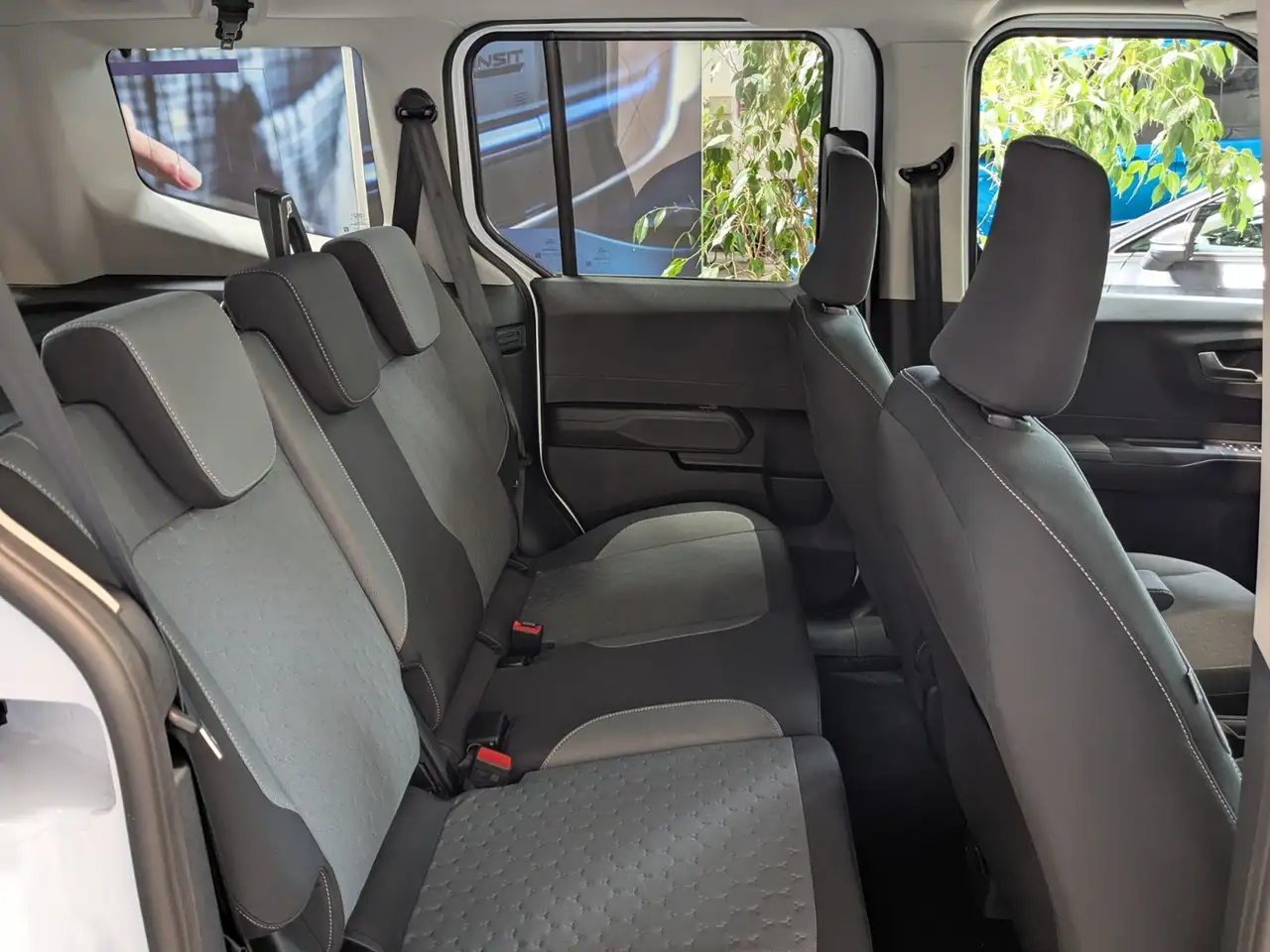 Ford Tourneo 6
