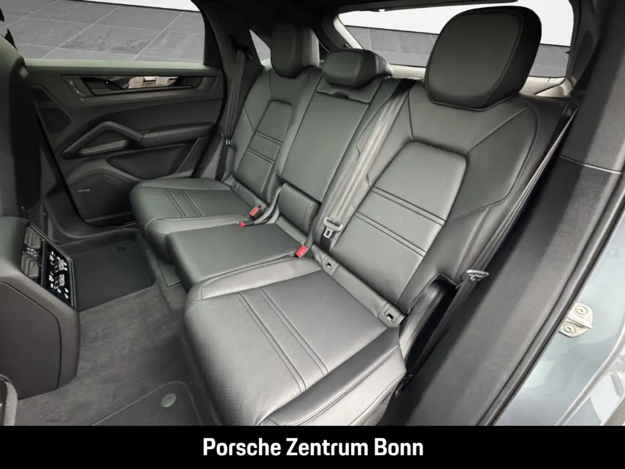 Porsche Cayenne 13