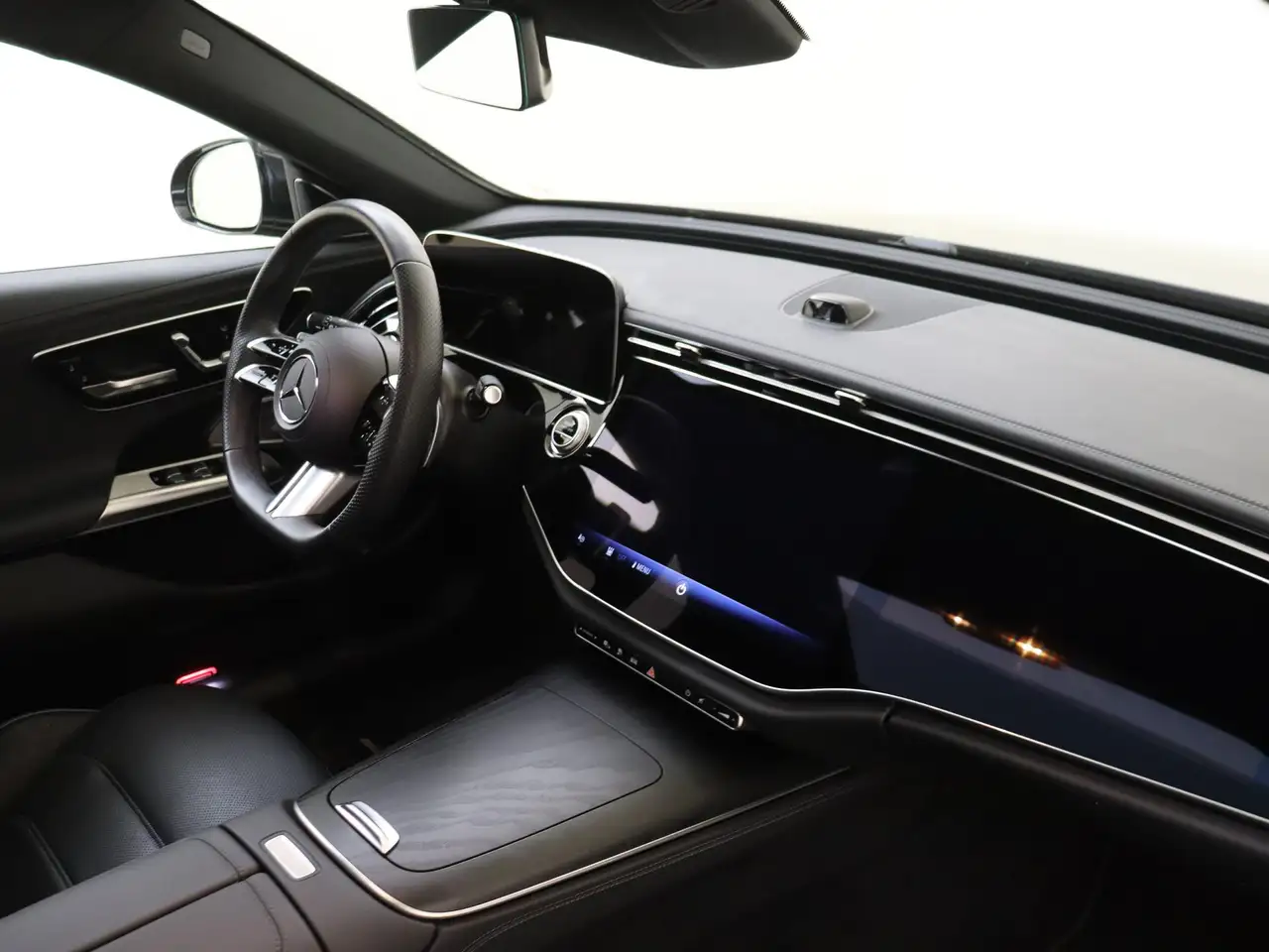 Mercedes-Benz E 300 11