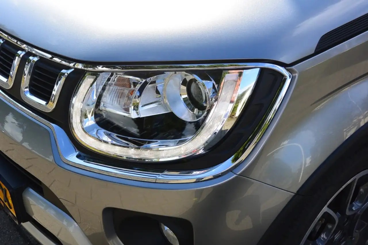 Suzuki Ignis 10