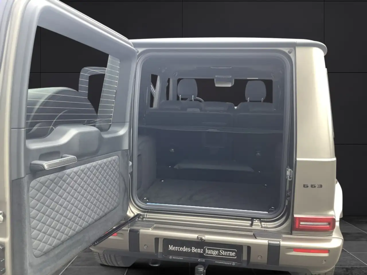 Mercedes-Benz G 63 16