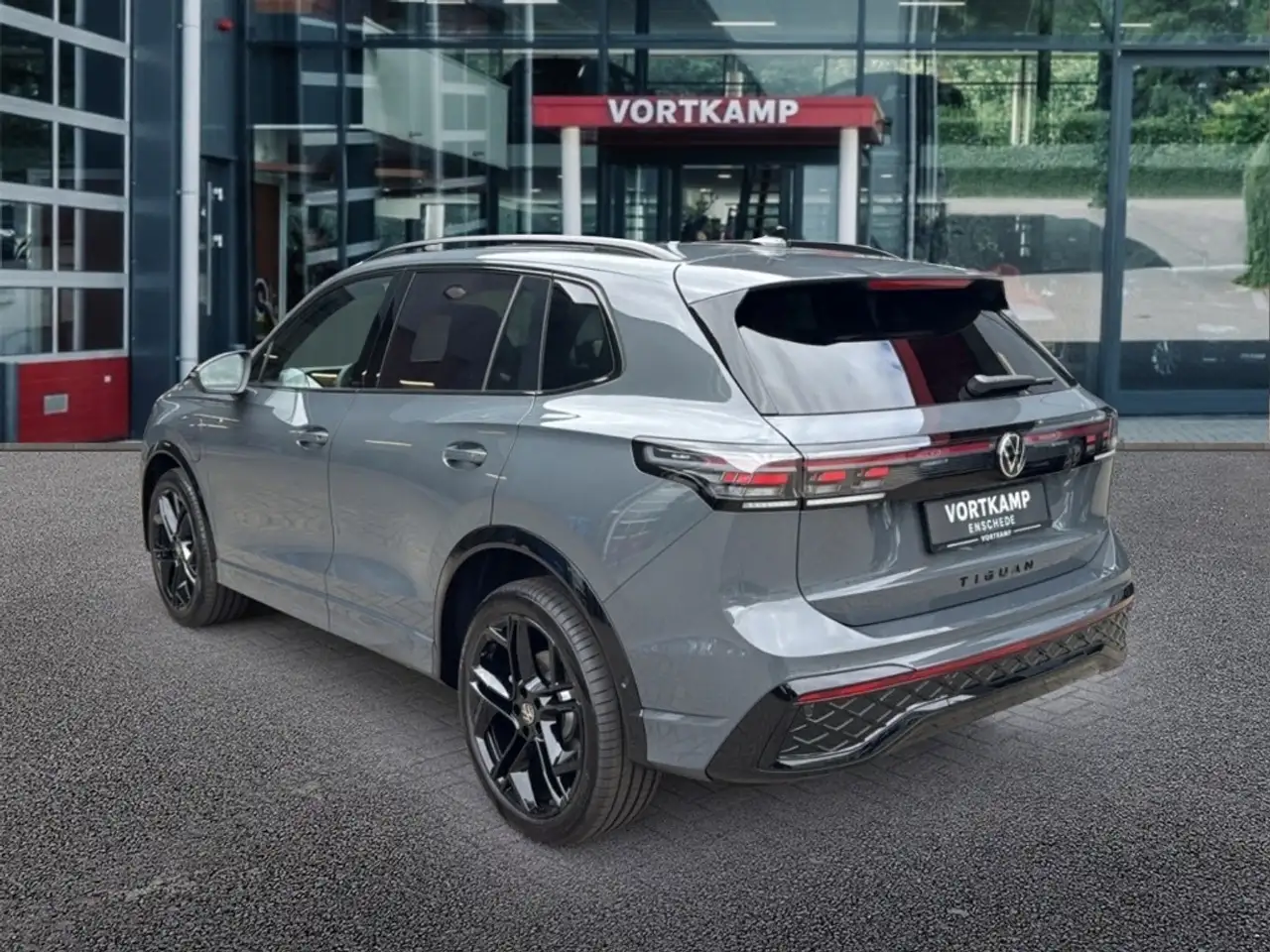 Volkswagen Tiguan 7