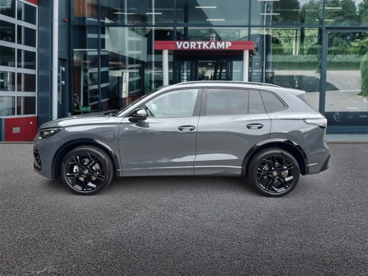 Volkswagen Tiguan 8