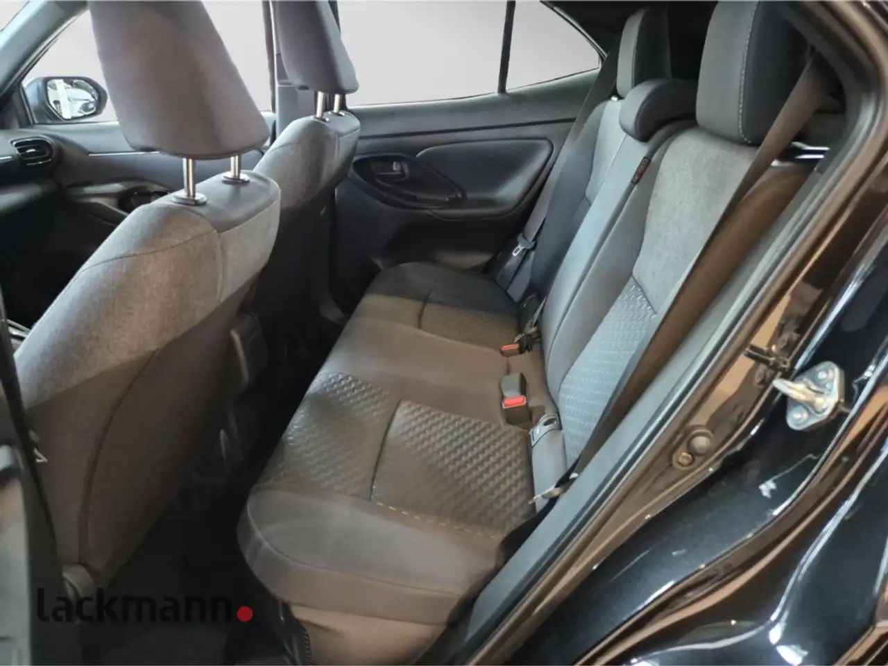 Toyota Yaris 9