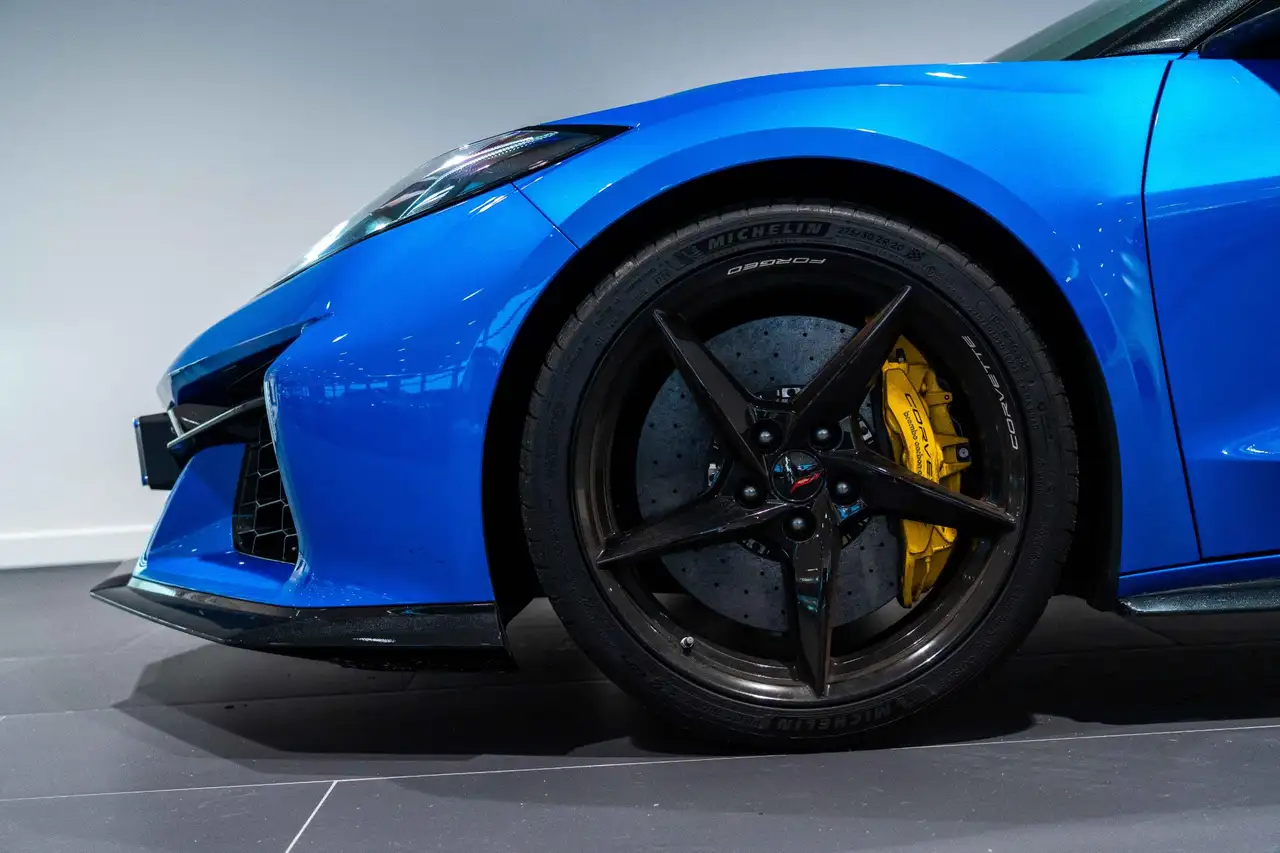 Corvette E-Ray 4