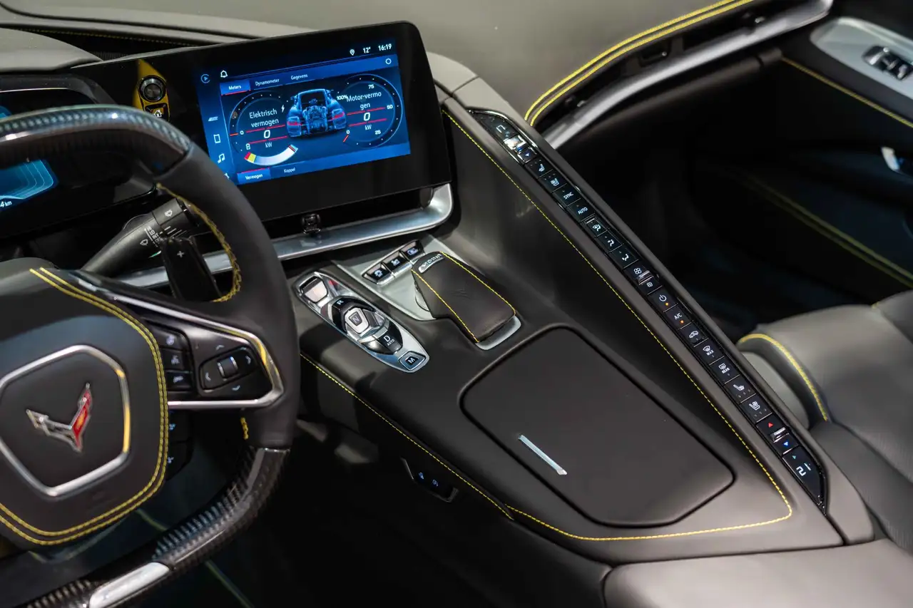 Corvette E-Ray 5
