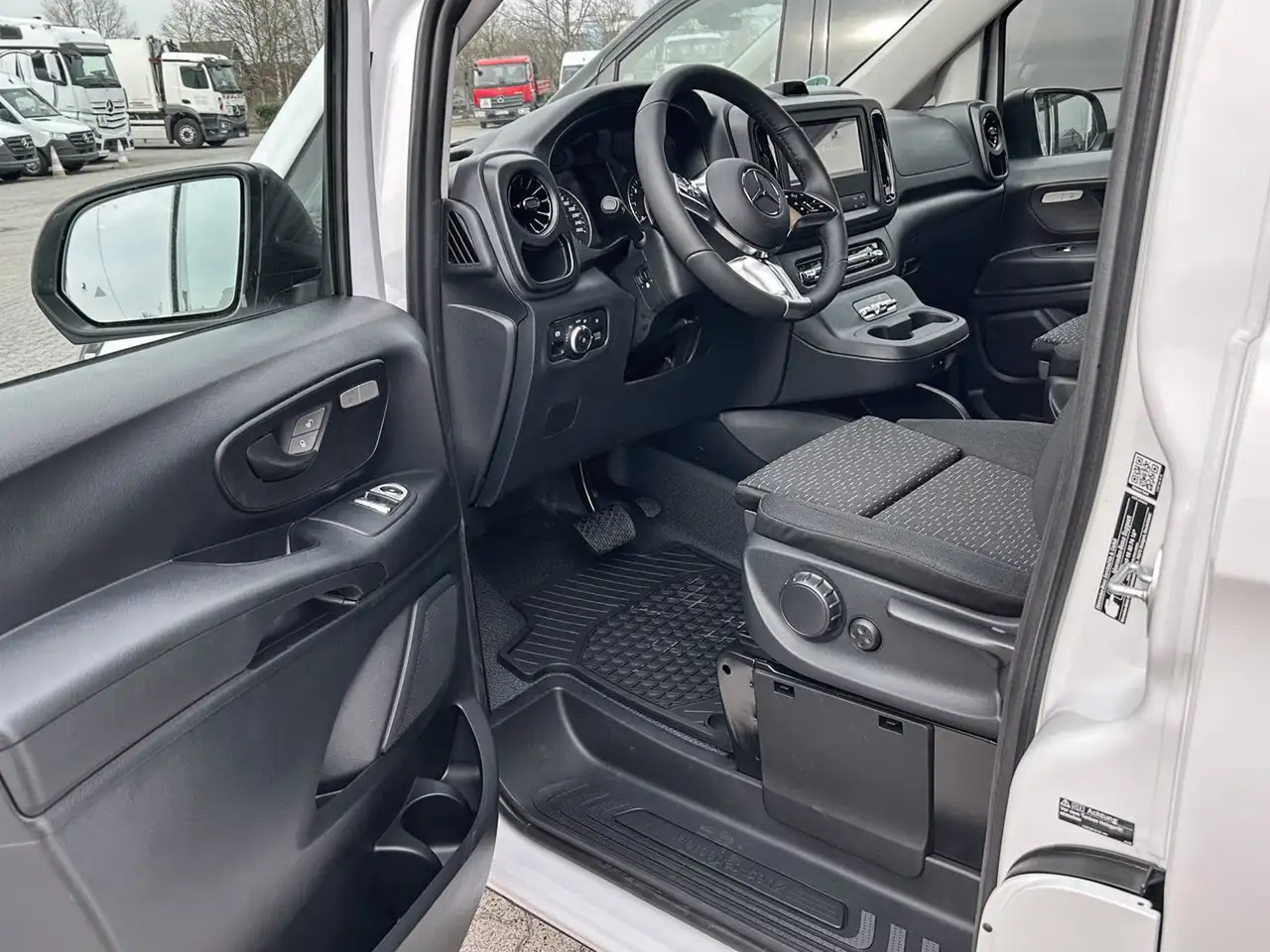 Mercedes-Benz Vito 119 5