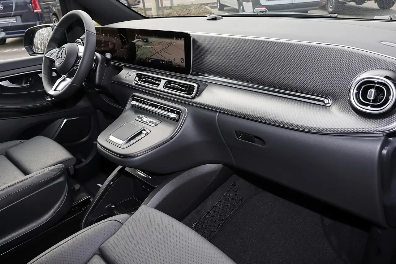 Mercedes-Benz V 300 8