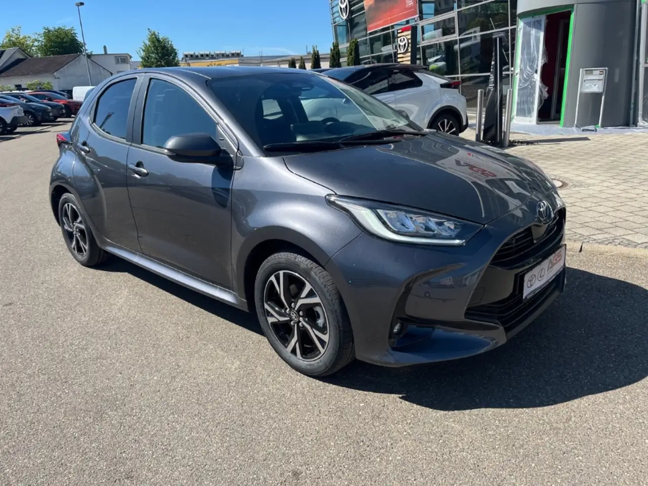 Toyota Yaris 2