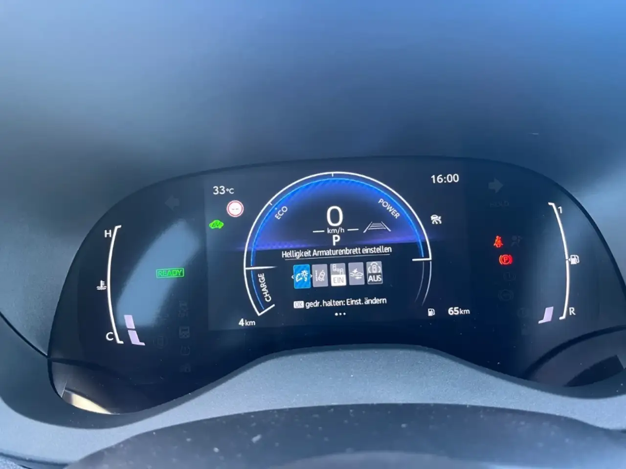 Toyota Yaris 16