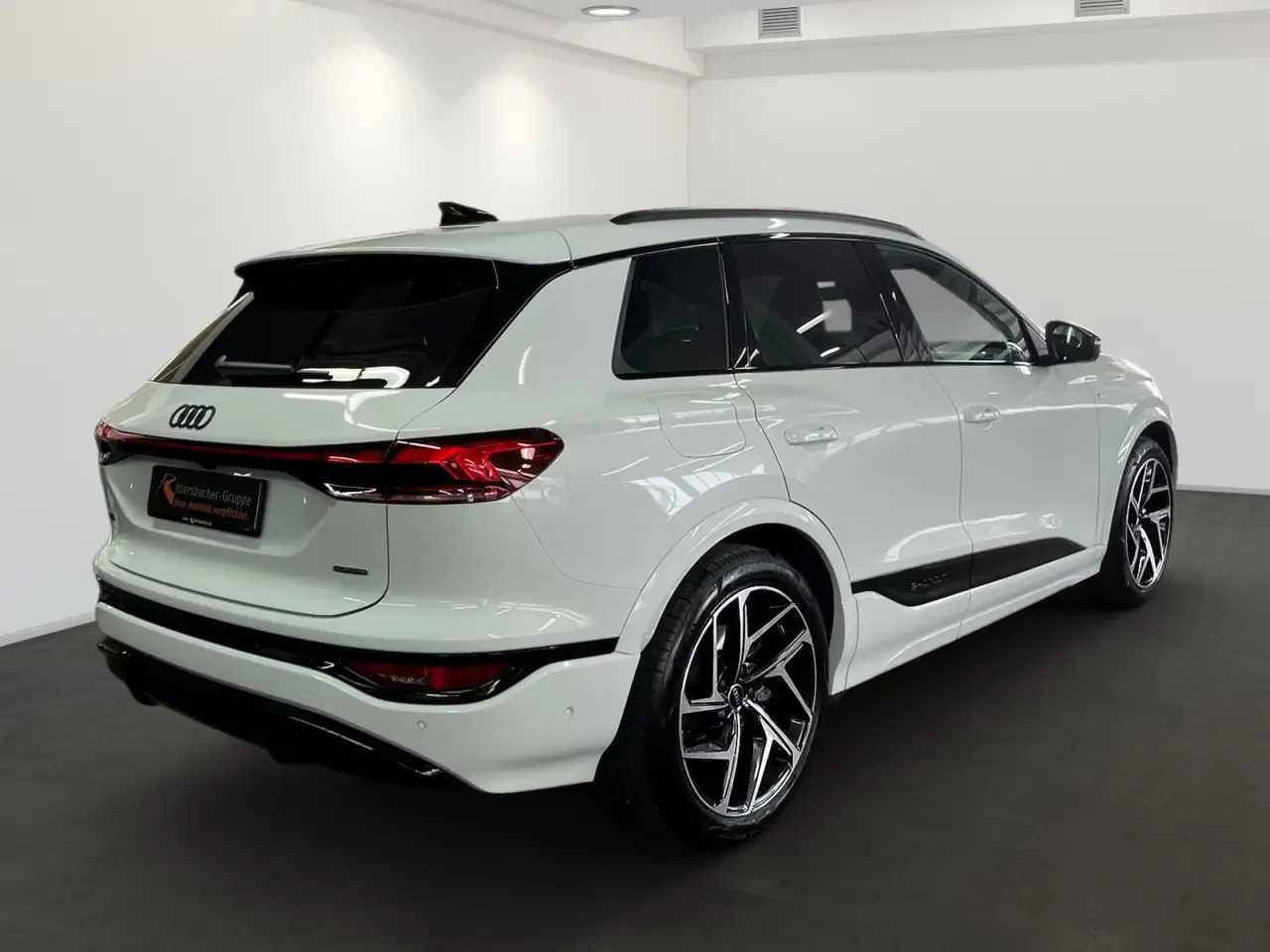 Audi Q6 5