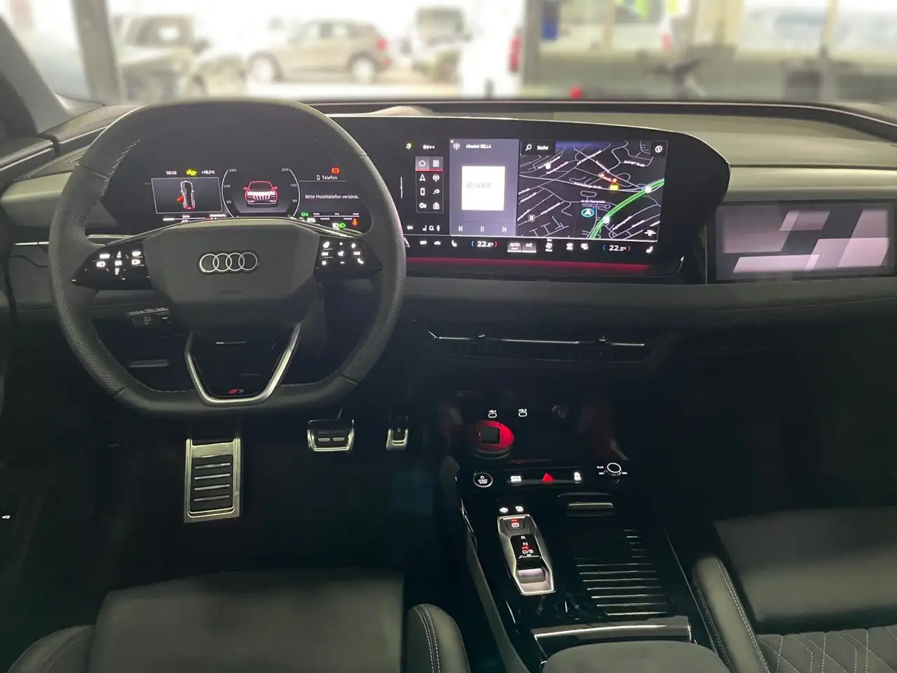 Audi Q6 13