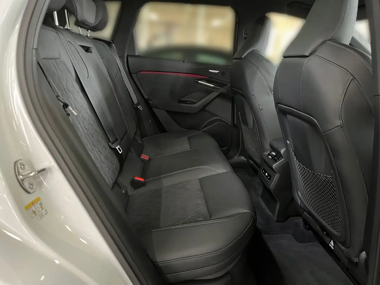 Audi Q6 14