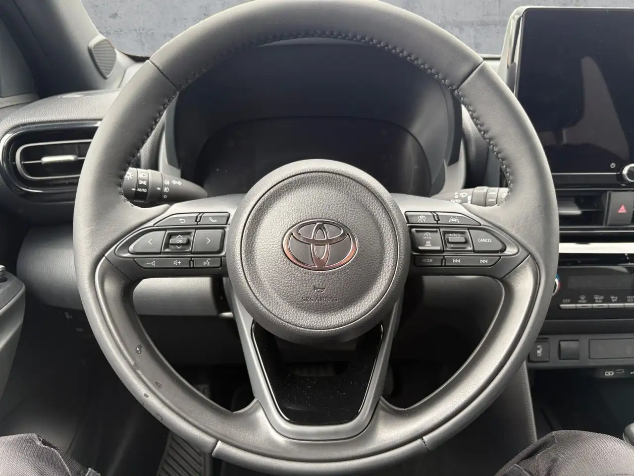 Toyota Yaris 10