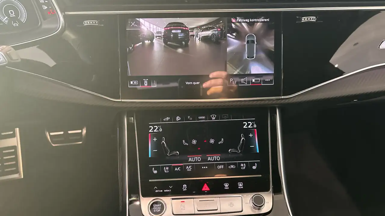Audi Q8 15