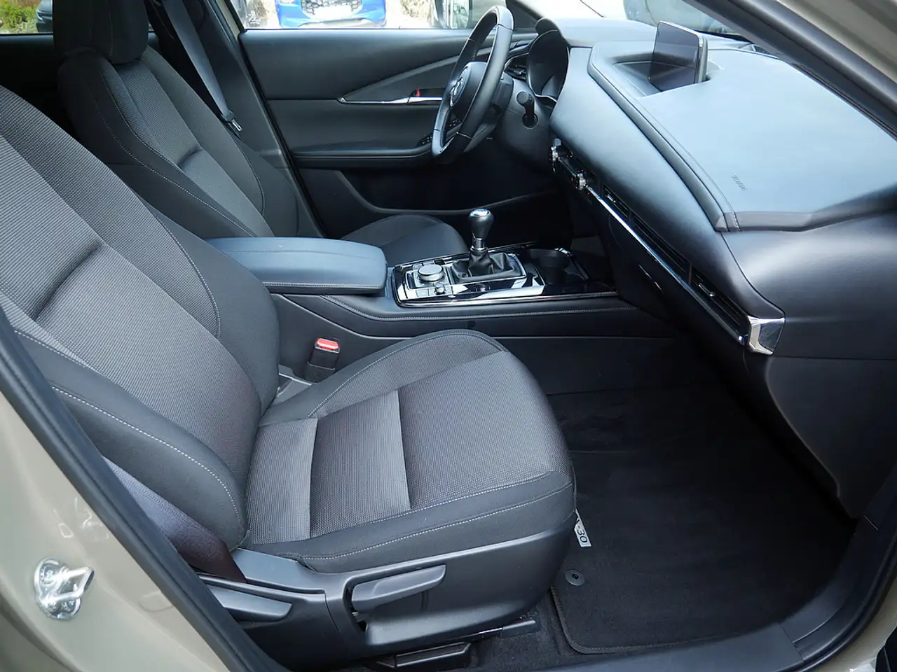 Mazda CX-30 e-SKYACTIV-G 8