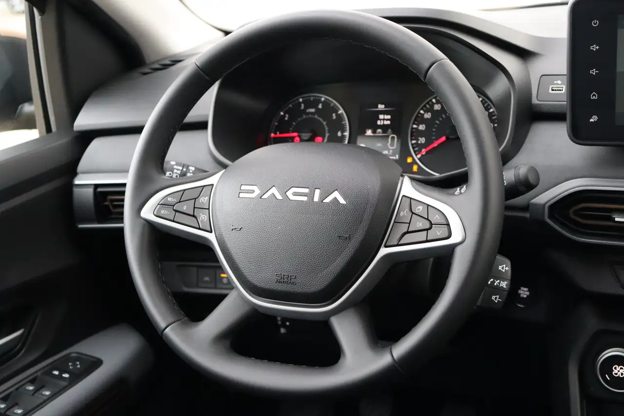Dacia Sandero 8