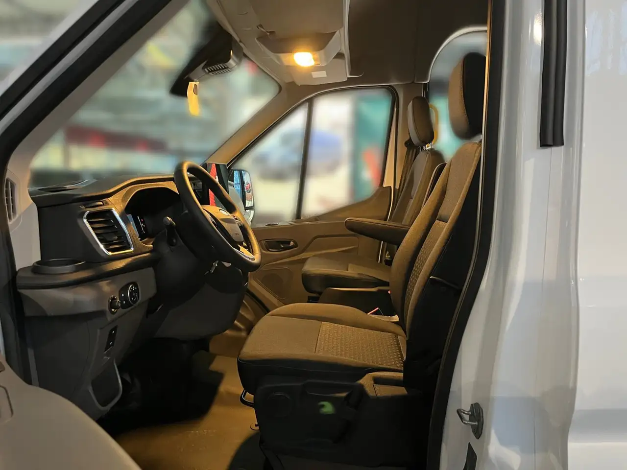 Ford Transit 7